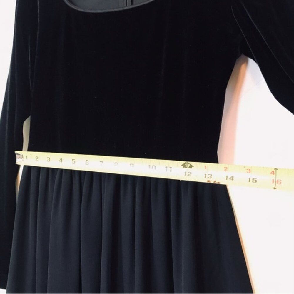 Laura Ashley Vintage NEW Velvet Silk Boho Maxi Dress Scoop Neck Full Skirt Long - Picture 12 of 16